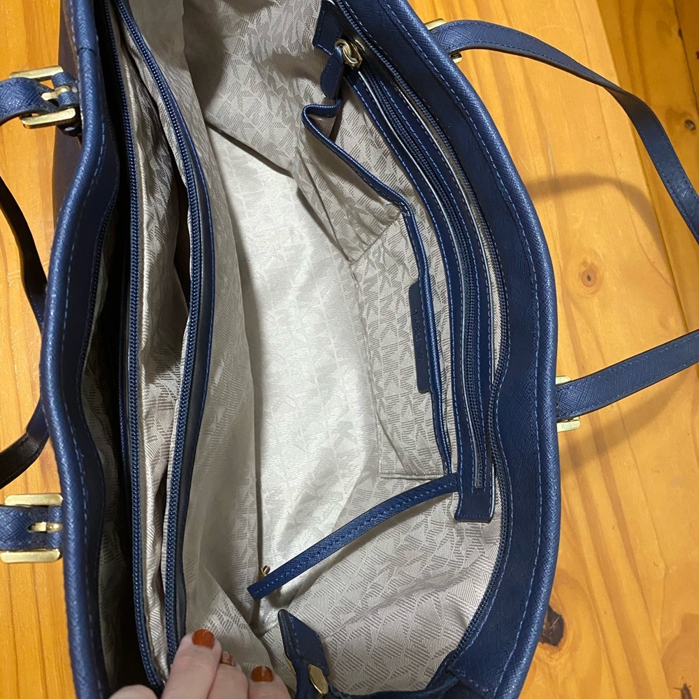 Michael Kors large navy blue purse - Picture 9 of 11